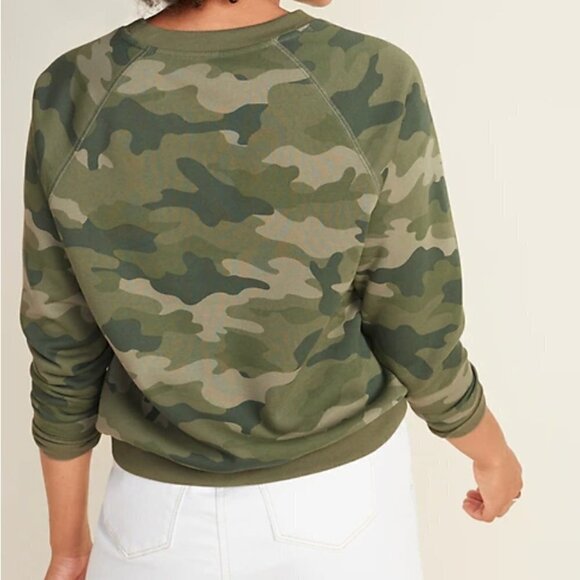 Old Navy Vintage Crew-Neck Sweatshirt Green Camo - Picture 2 of 15